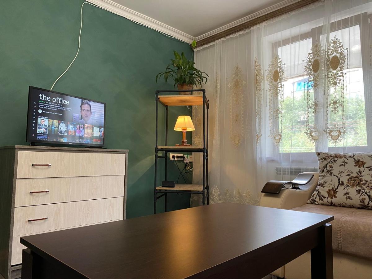 Lovely 2-Bedroom Apartment Near Ayb School Dilidzjan Buitenkant foto