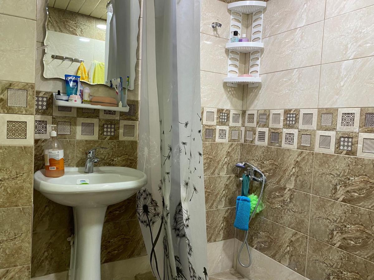 Lovely 2-Bedroom Apartment Near Ayb School Dilidzjan Buitenkant foto